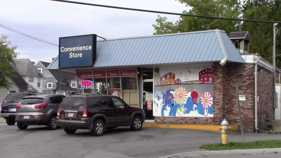 Bangor Resident Thinks Painting Outside Leadbetter&#8217;s Is Ugly [VIDEO]