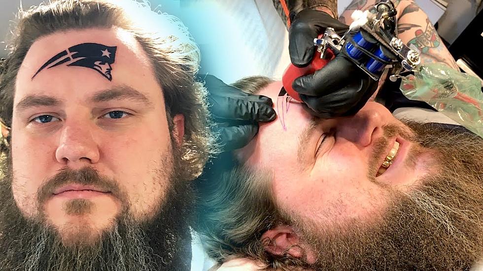 Super Fan Gets Patriots Tattoo On His Forehead  [VIDEO]