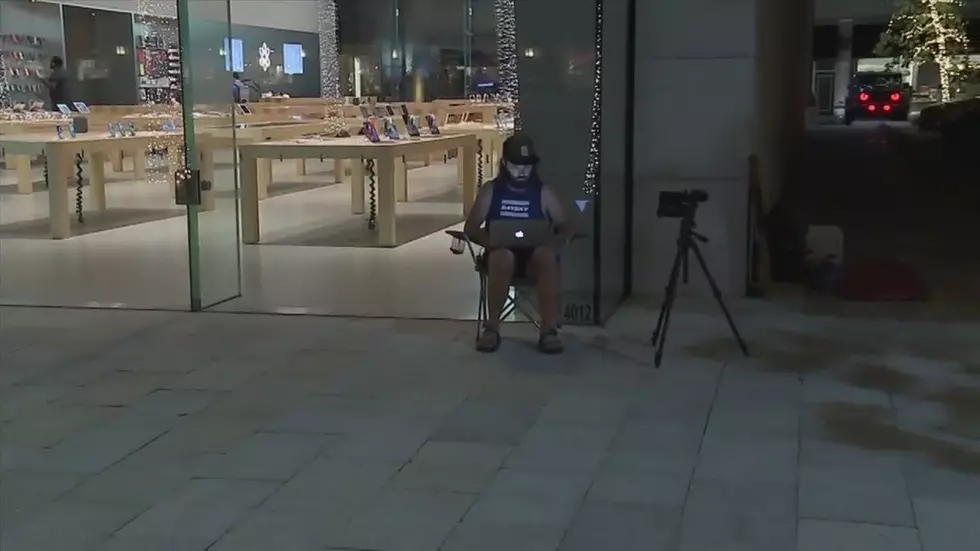 Texas Man In Line For New iPhone Since Sunday [VIDEO]
