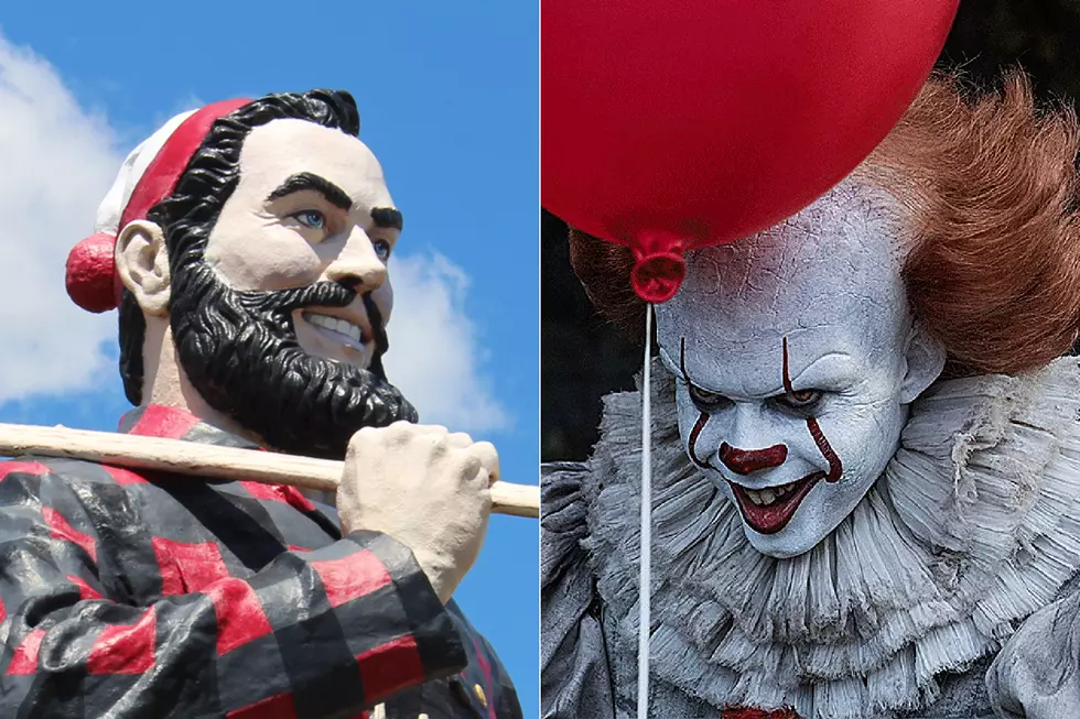 Pennywise The Clown Spotted Atop Paul Bunyan Statue