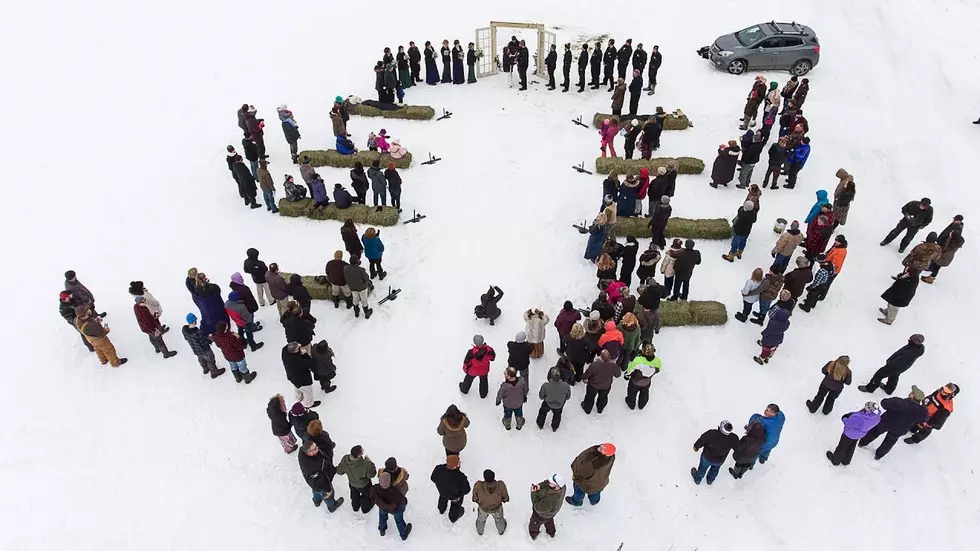 Maine Couple Gets Married On A Ice Pond [VIDEO]
