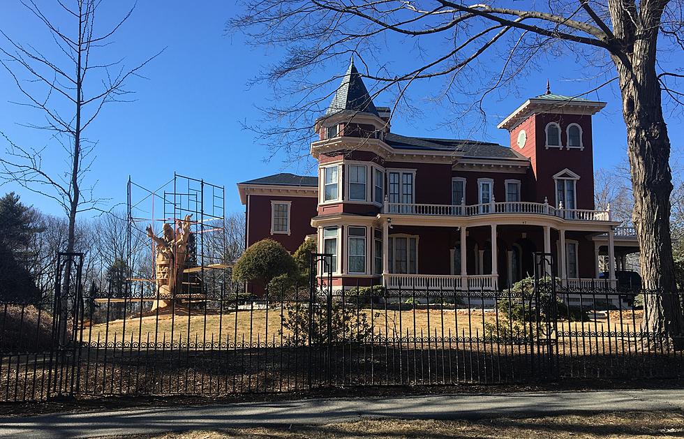 Artist Creating Sculpture from Tree at Stephen King’s Bangor Home