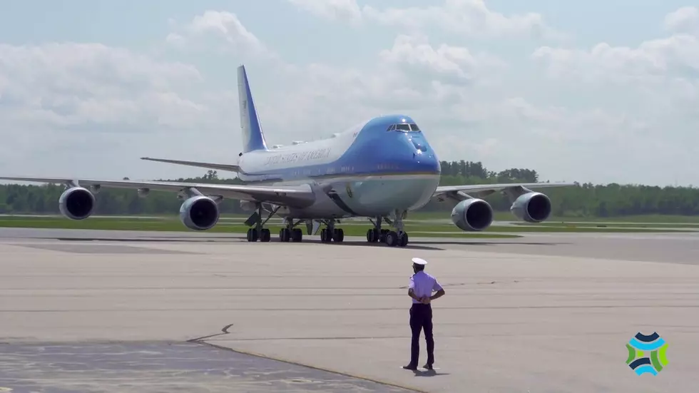 Watch Air Force One Land In Bangor [VIDEO]