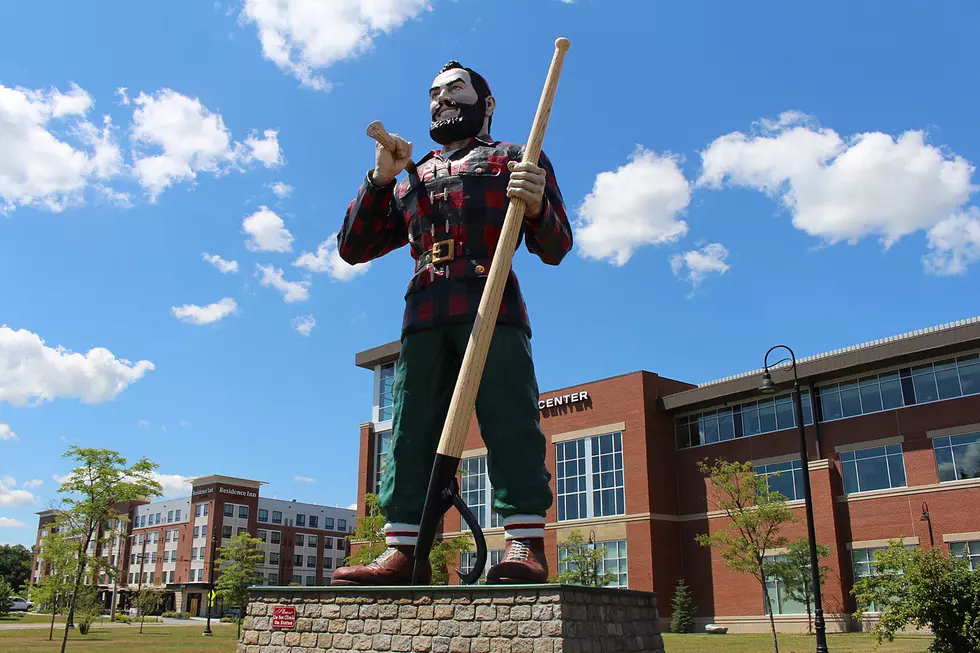 Stand Here in Bangor to Have Paul Bunyan &#8216;Flip You the Bird&#8217;
