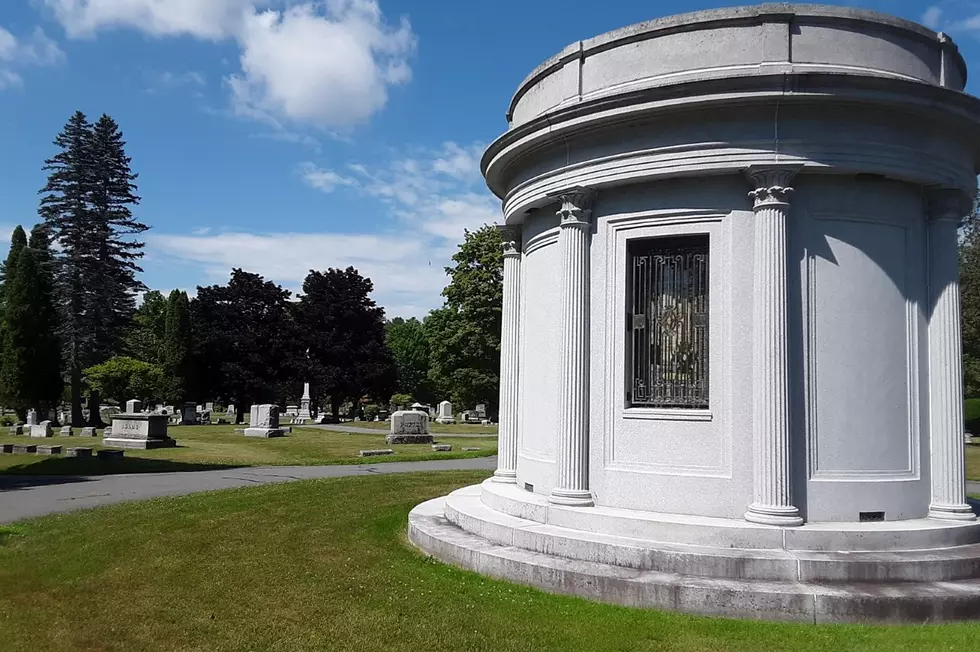 Bangor Sees First Cemetery In Maine For Pet Burials In  Whole-Family Plots