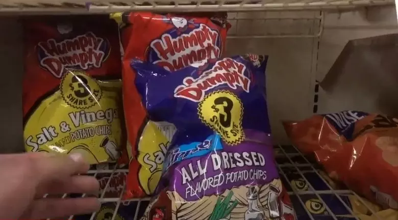 humpty dumpty all dressed chips Potato Chips, 6 Ounce, 6 Count Seasonal flavors like Sour Cream and Clam 2 pack) Humpty Dumpty All