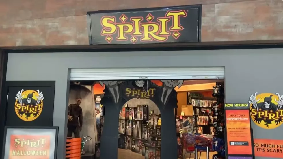 Inside Spirit Halloween Bangor 2026: YouTubers Take a Spooky Tour