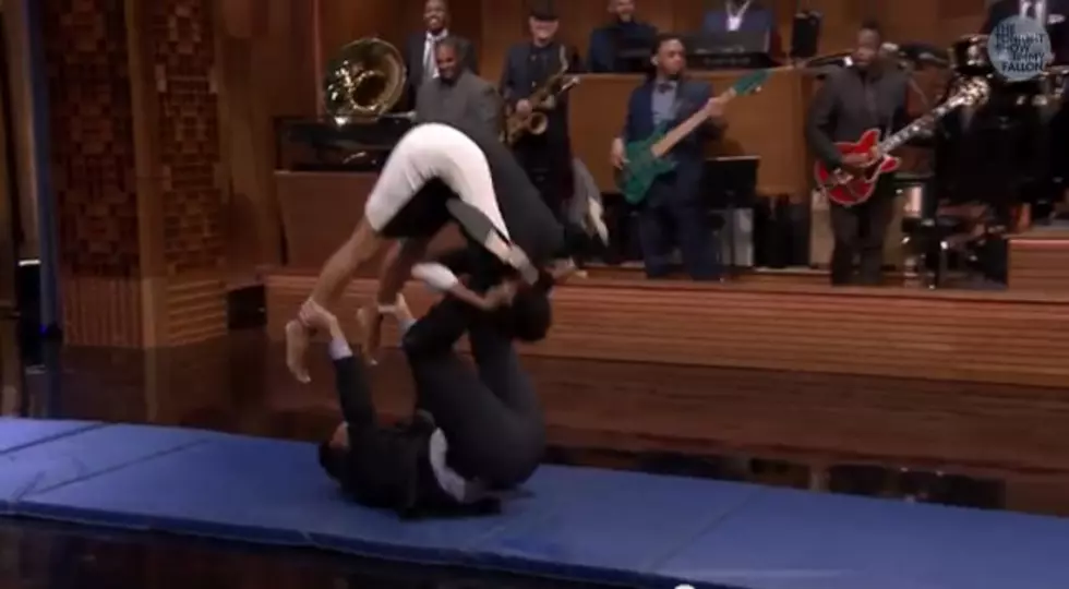 Fallon and Berry &#8211; This Is How They Roll [Video]