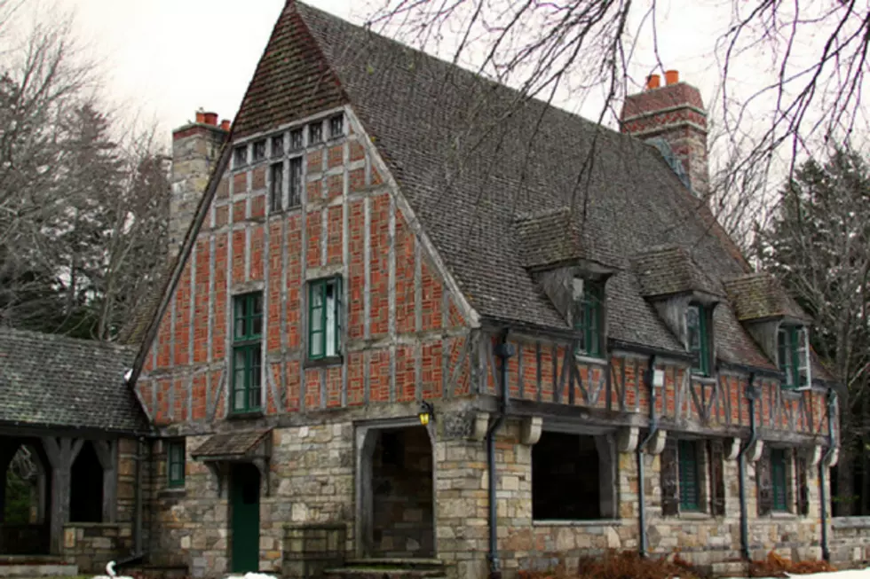 These Stone Buildings in Maine Will Transport You to a Storybook World