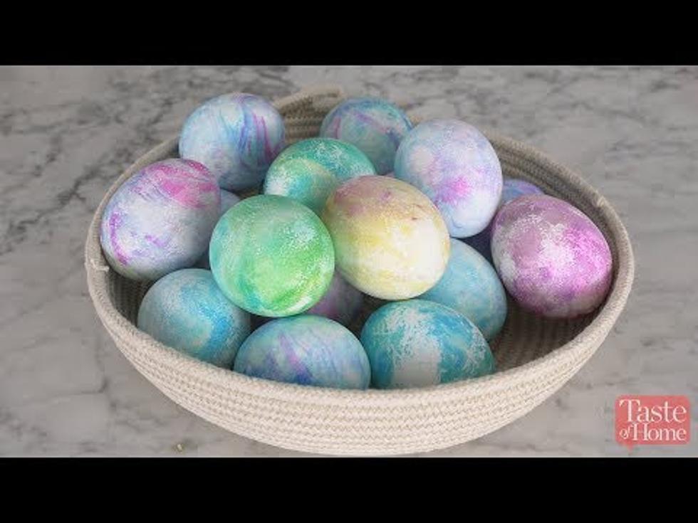 Dyeing Easter Eggs with Cool Whip [VIDEO]