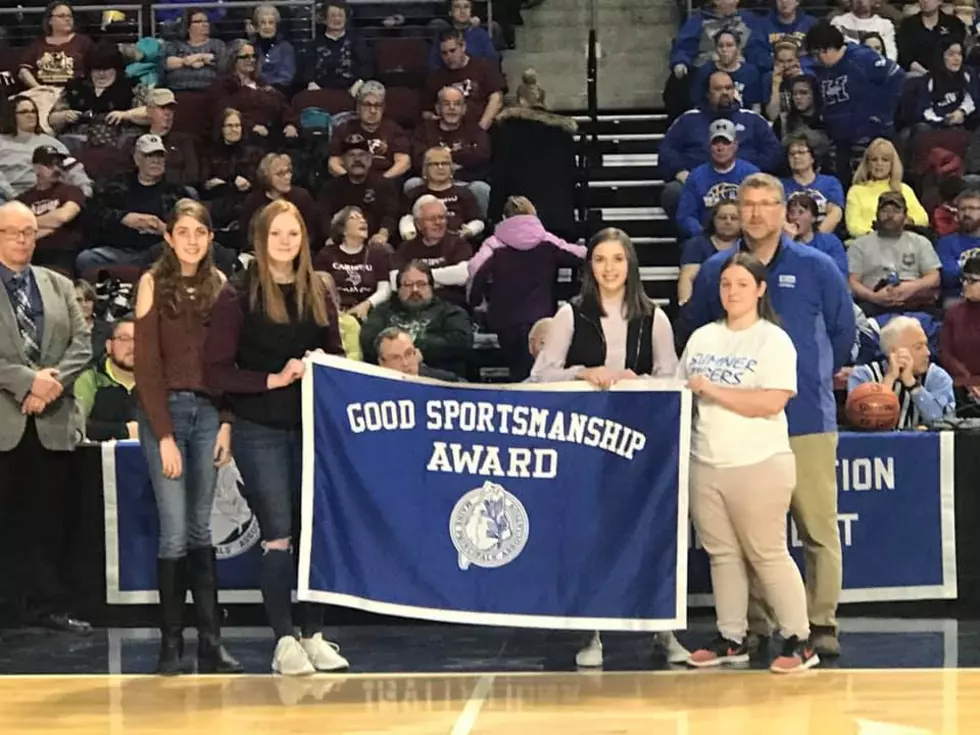 Sumner Memorial HS Girls Basketball Team Wins Good Sportsmanship Banner