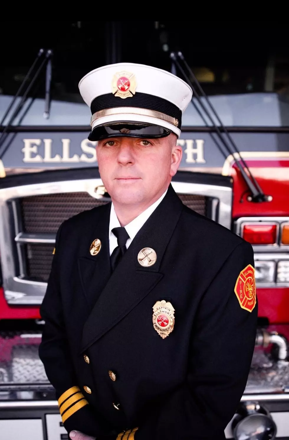 Ellsworth Fire Captain Robert (Bobby) Dorr Honored by Maine Mariners