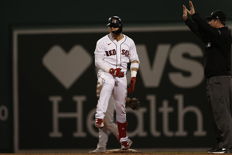 Red Sox Rally to Beat the Yankees 5-4 on Walk-Off Sacrifice Fly in 10 Innings [VIDEO]