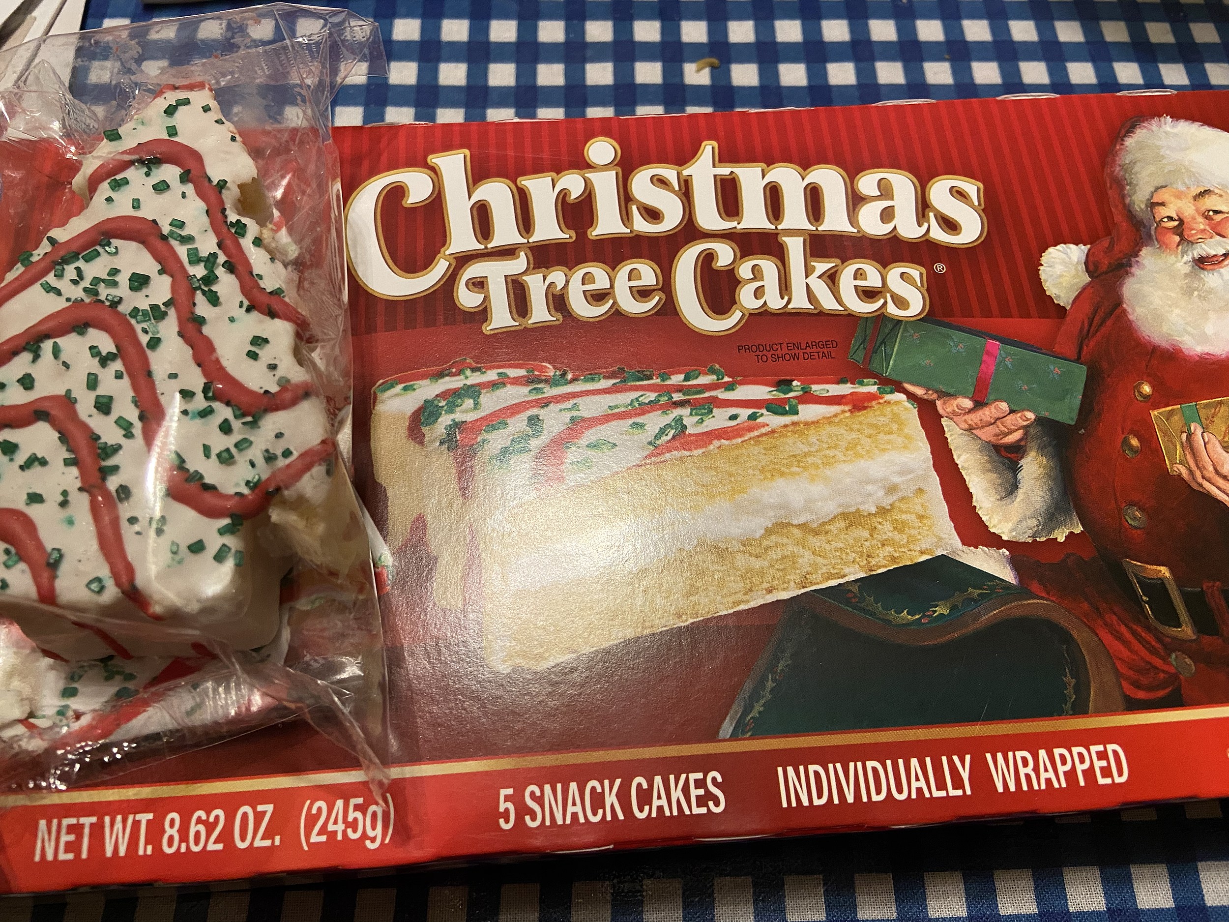 https://townsquare.media/site/496/files/2021/11/attachment-Christmas-Cake.jpeg