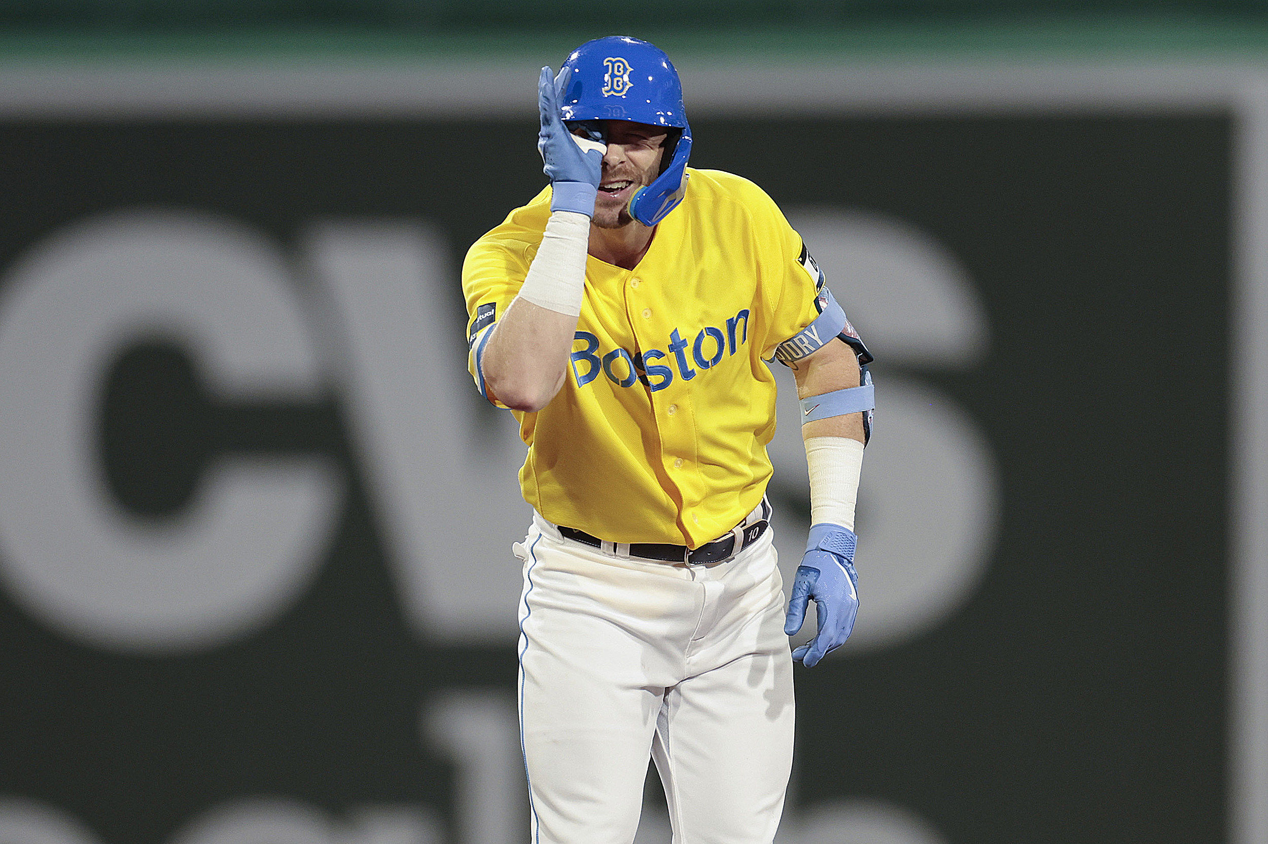 sox blue and yellow uniform