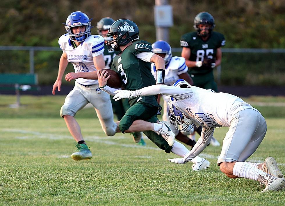 MDI Trojans Down Mountain Valley Falcons 36-26 [PHOTOS]