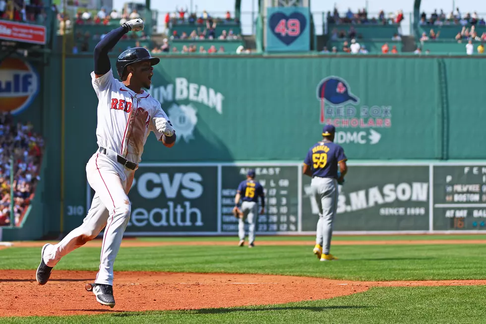 Red Sox Beat Brewers 2-1