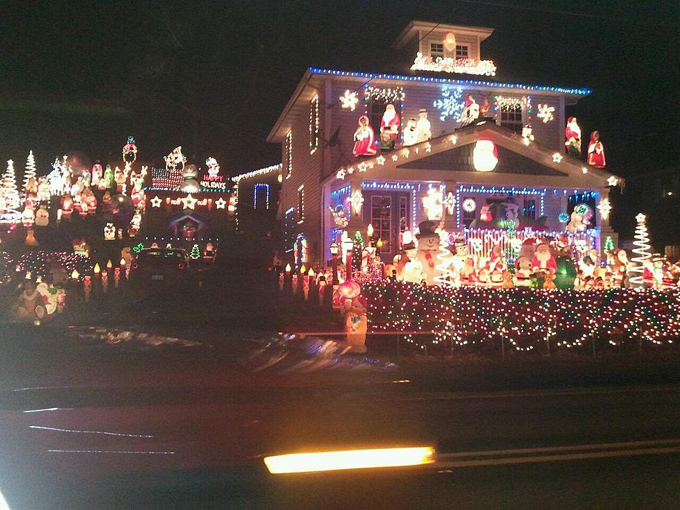 “Christmas Decorations Already? One Expert Says; ‘Yes”