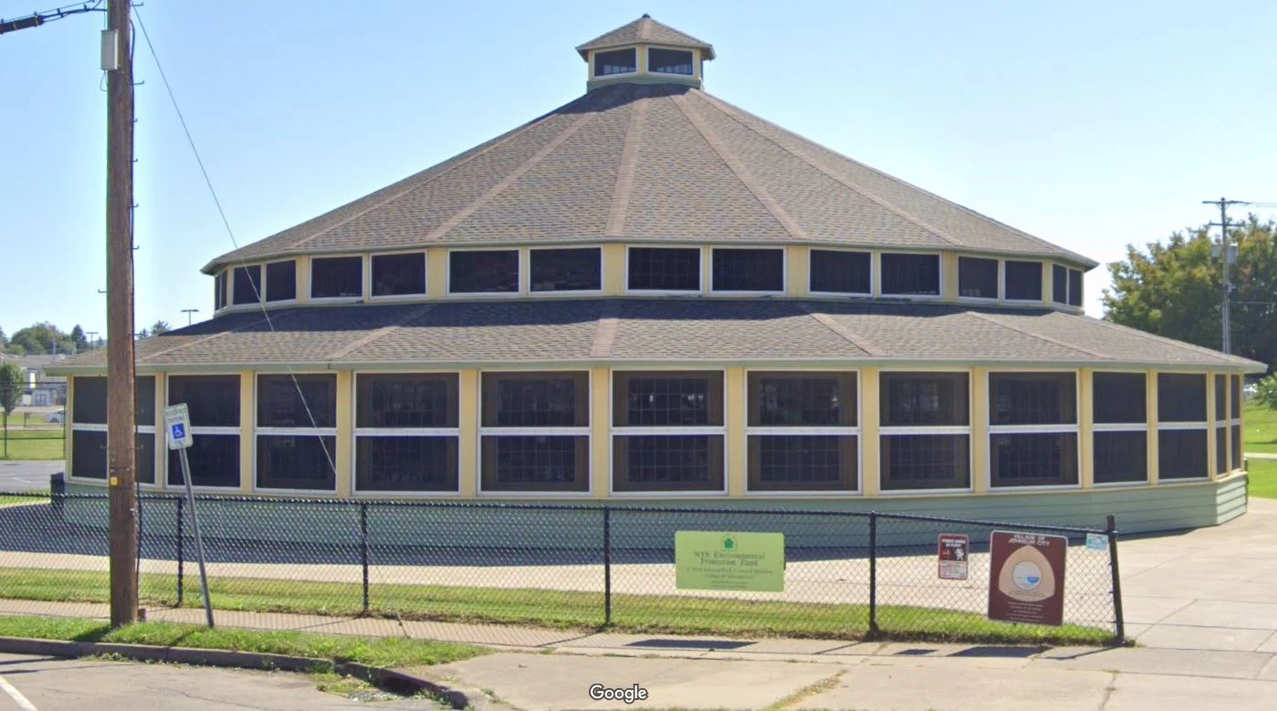 5 Local Landmarks In Four Words [GALLERY]