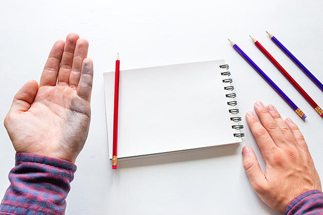 Who Cares About Friday The 13th &#8211; Today Is Left-Handers Day