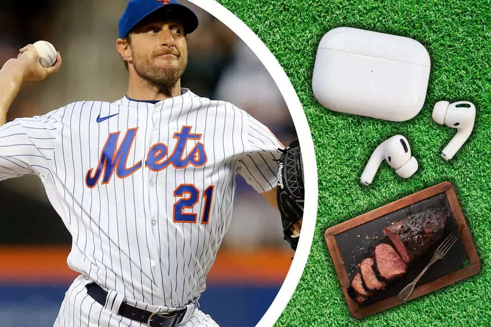 Max Scherzer Treats Rumble Ponies To $7K Feast, New Airpods