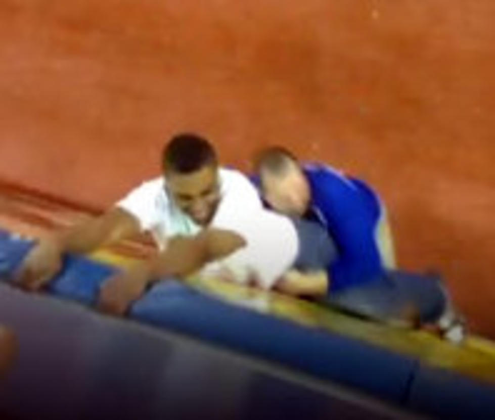 Baseball Fan Successfully Storms Field, Unsuccessfully Attempts to Get Away [VIDEO]