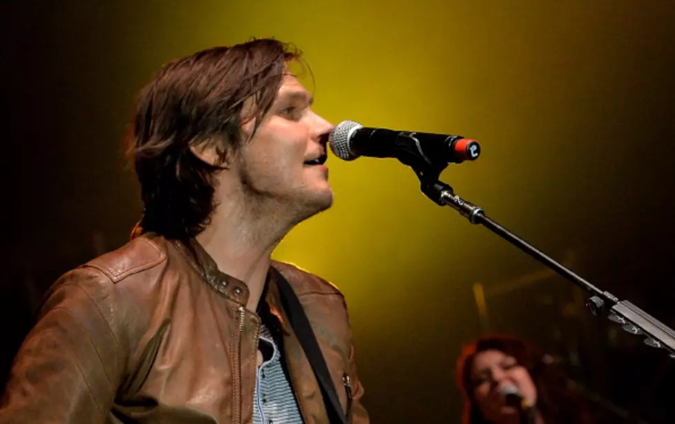 Charlie Worsham Releases Lyric Video for &#8216;Want Me Too&#8217; [WATCH]