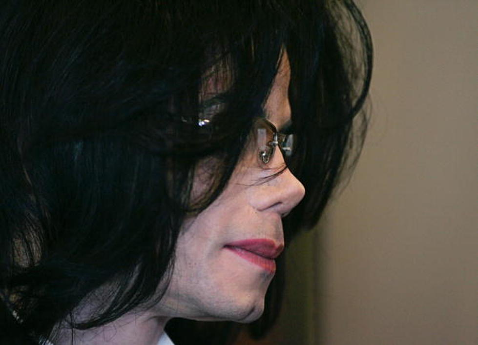 Michael Jackson Lives Again at Billboard Music Awards [VIDEO]