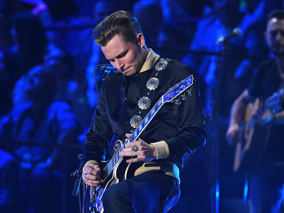 Frankie Ballard Likes to Look Stylish For His Fans