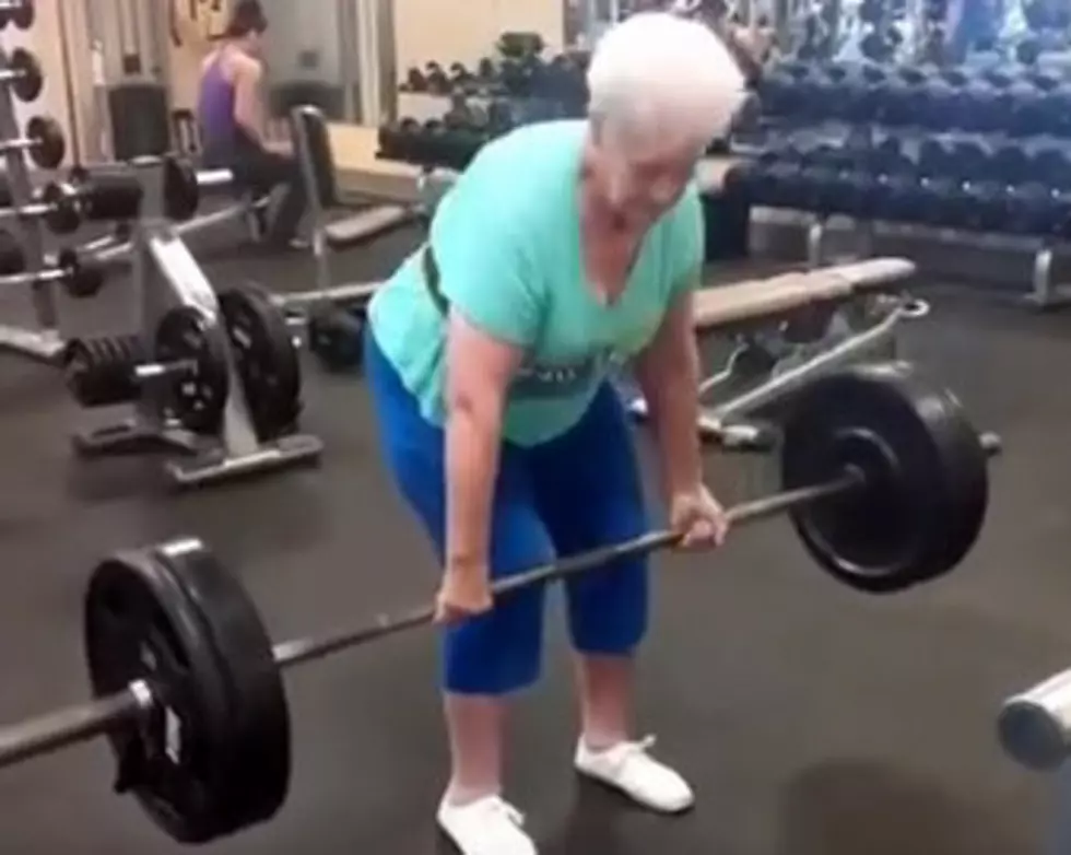 78-Year-Old Female Deadlifter Stuns