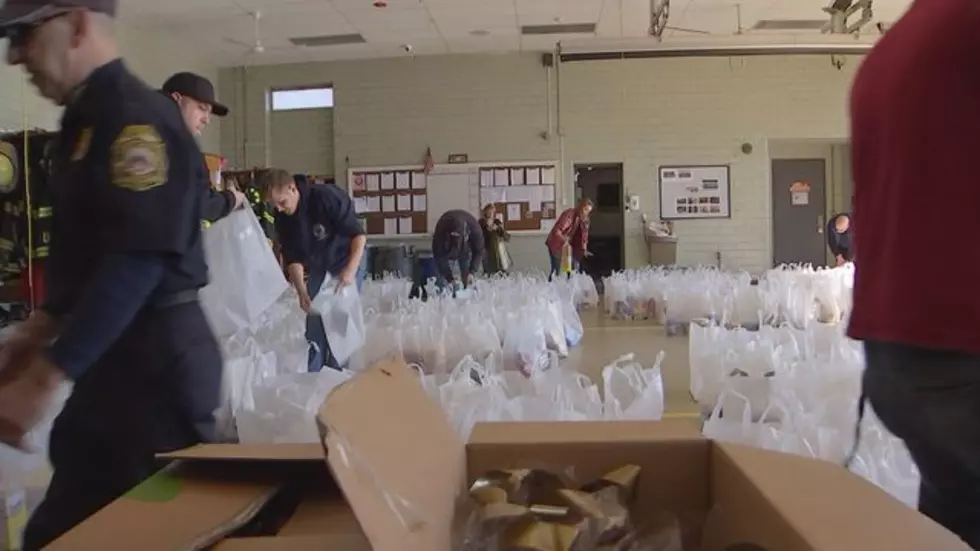 Guy Buys 150 Families Thanksgiving