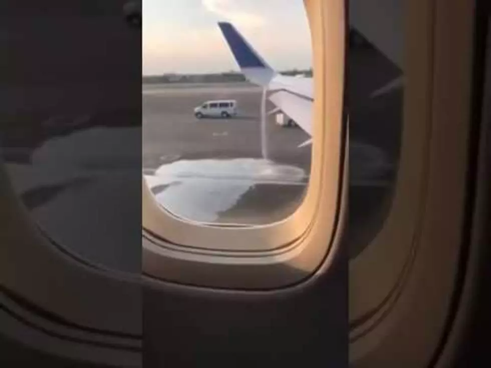 United Flight Almost Took Off with Fuel Leak [VIDEO]