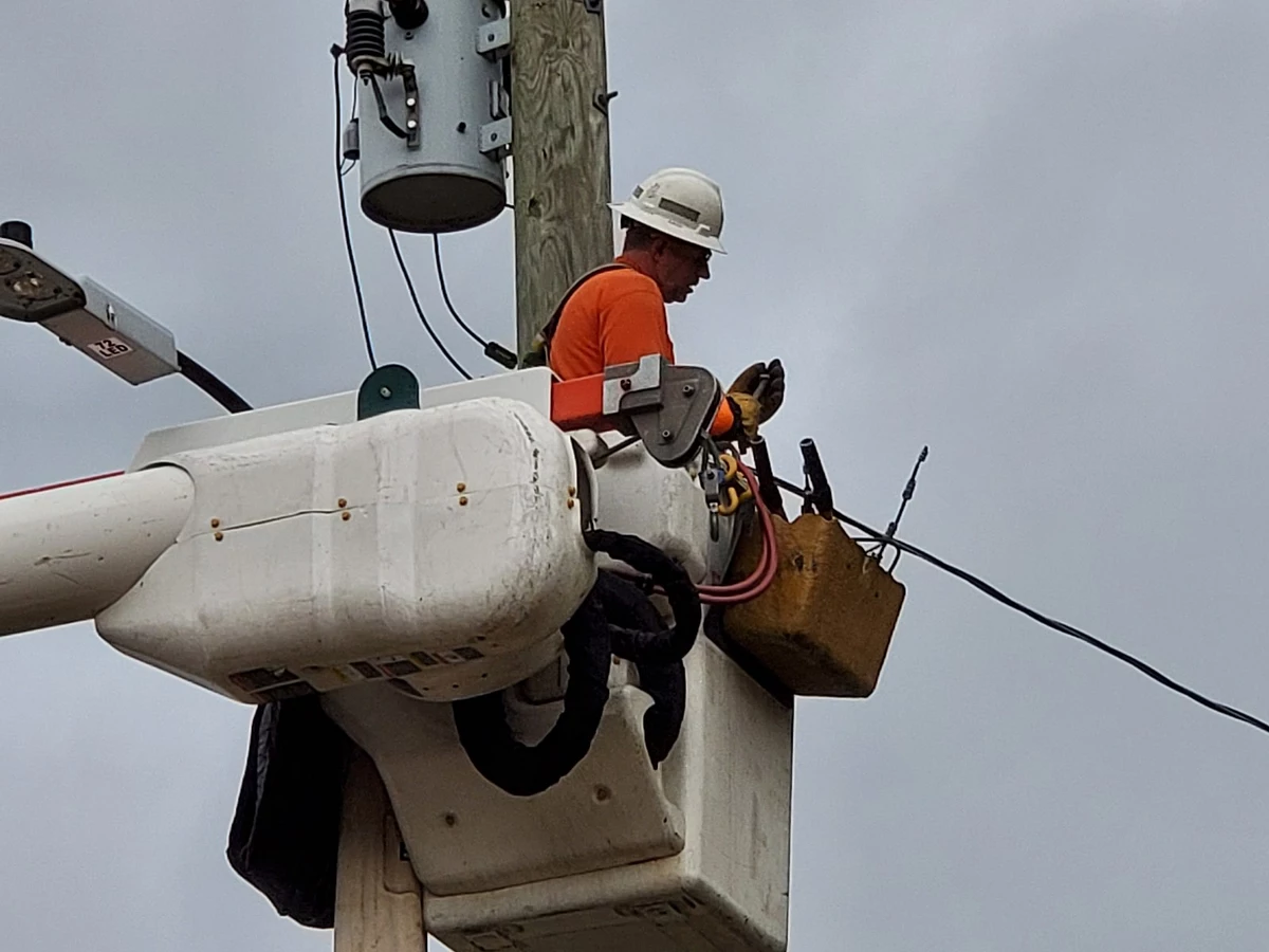 nyseg-works-to-restore-power-to-thousands