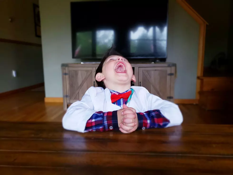 The Little Scientist Learns &#8211; How to Make Moon Dough [GALLERY]