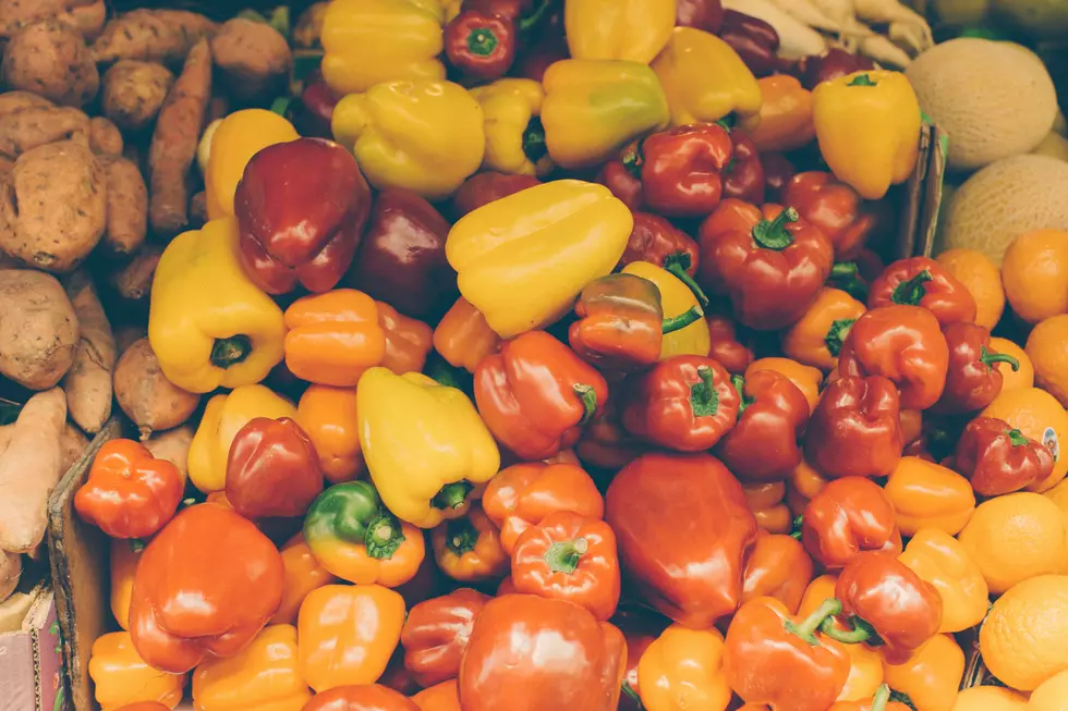 The Difference Between Green, Orange, Yellow & Red Bell Peppers