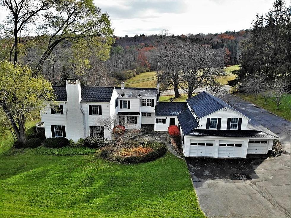 Step Inside This Elmira Home Once Owned By a Hollywood Film Star