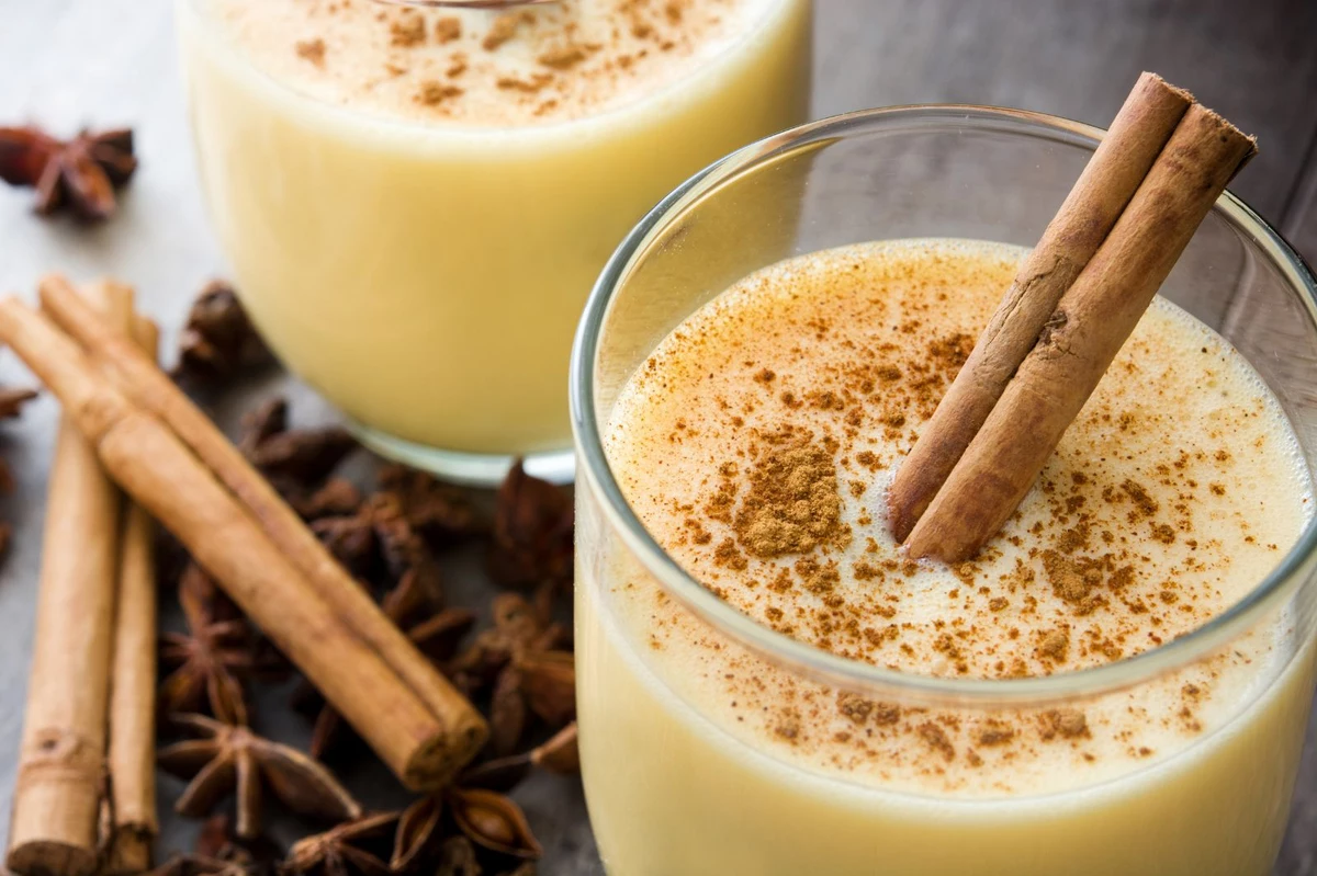 420 Eggnog Glasses Stock Photos, High-Res Pictures, and Images - Getty  Images