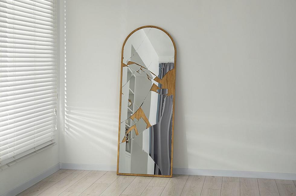 How To Safely Get Rid of a Mirror in New York