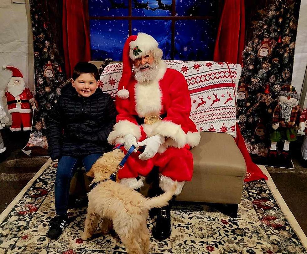 Santa Claus and Sheriff Akshar Team Up for Free Lights Festival