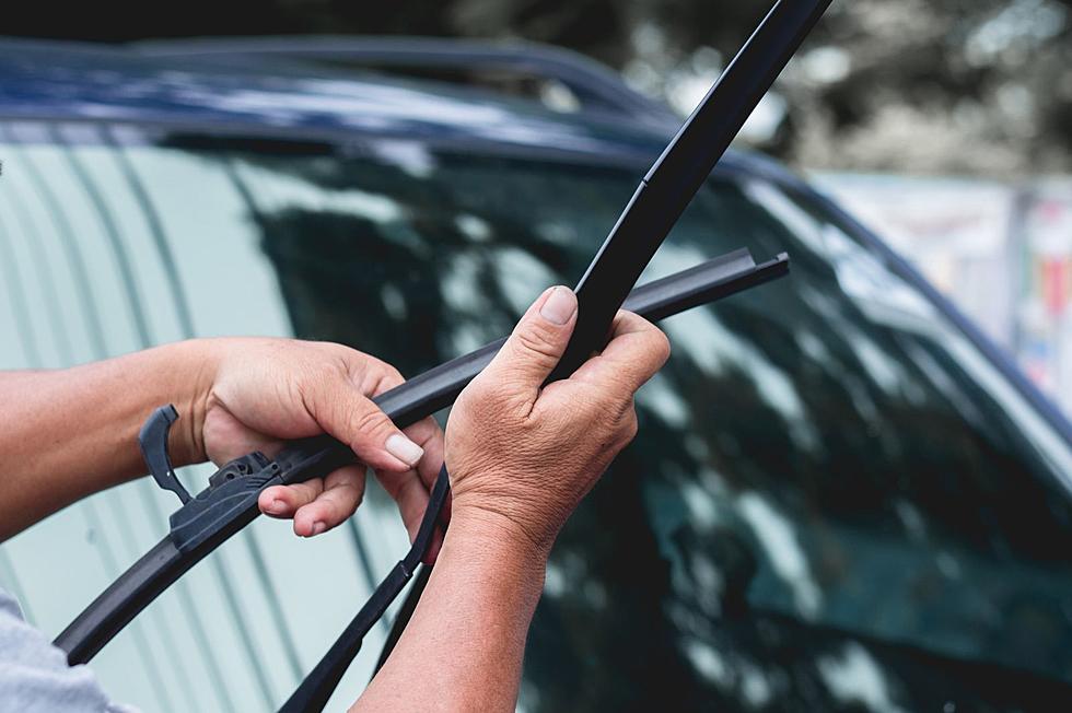 Windshield Wipers Worn Out? New Yorkers Admit They Don’t Know How To Replace Them