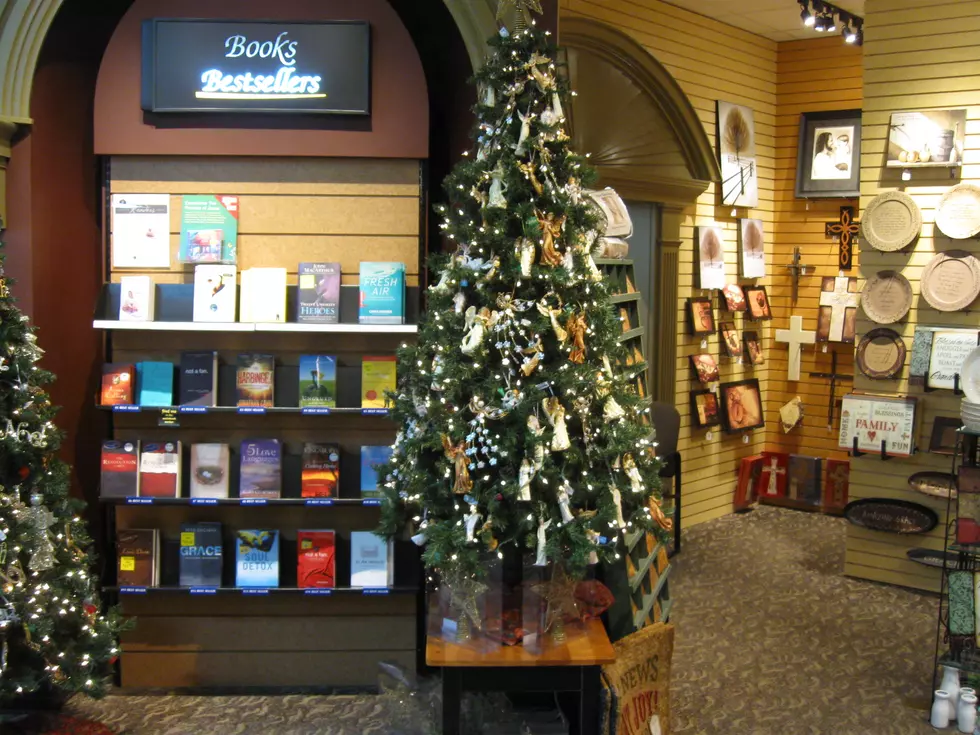 Arrowhead Parable Christian Store Gets Ready for Christmas