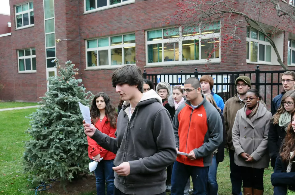 Binghamton Student Remind People to Make Safe Choices This Season