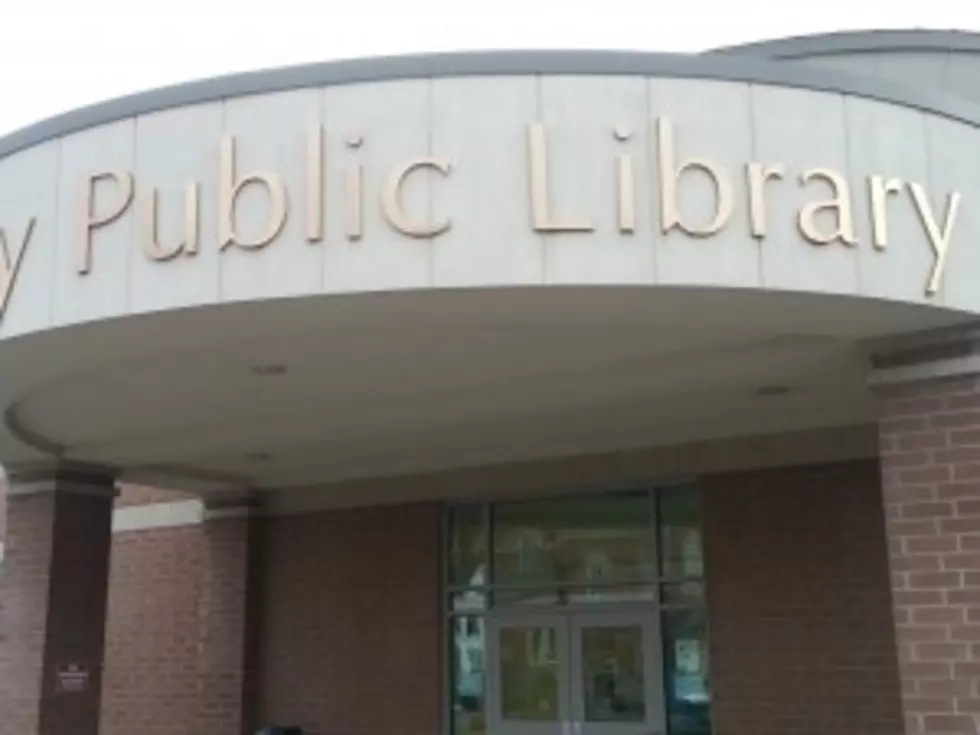 Broome Library Still Busy Despite Nooks and iPads