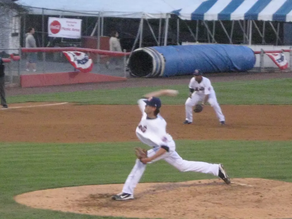 B-Mets Fall in Classic Pitchers Duel