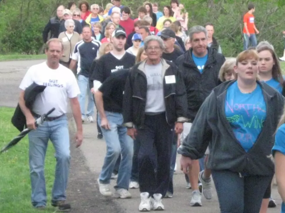 Hundreds Walk To Fight Crohn&#8217;s And Colitis