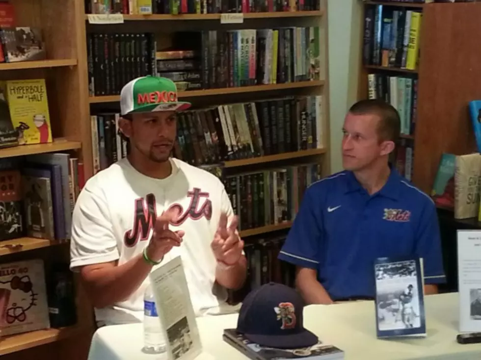 Binghamton Mets Celebrate Championship With Visit to Riveread Books
