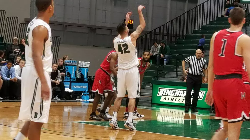 BU Men Host Retrievers