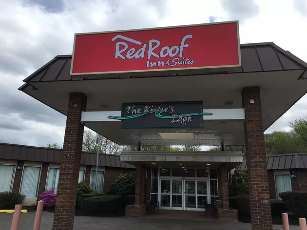 &#8220;Red Roof&#8221; Name Appears Over Owego Treadway