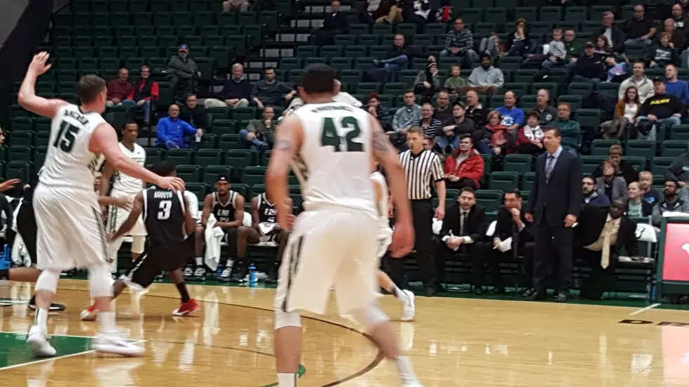 Blackbirds Spoil Bearcats Christmas