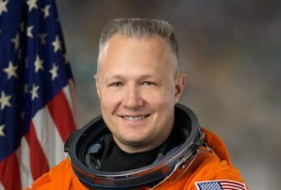 Apalachin Astronaut Makes a Splash Landing From Outer Space